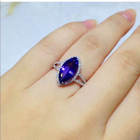 Jewelry - NEW* Amethyst  925 Purple cut ring